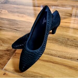 ROS HOMMERSON Karat Pumps - Size 10.5 (NWOT)